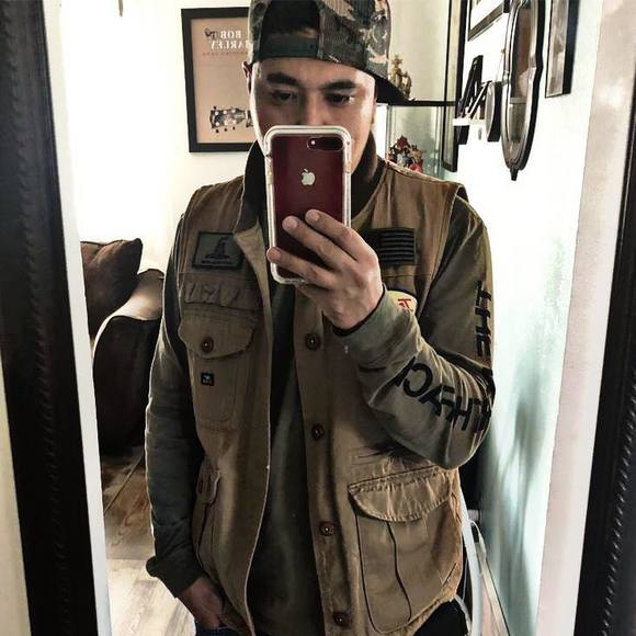 Profile Picture of Michael Broberg (@wldone87) on Poshmark