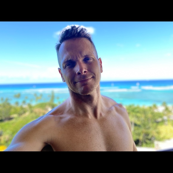 Profile Picture of Paul Wheeler (@pdw2019) on Poshmark