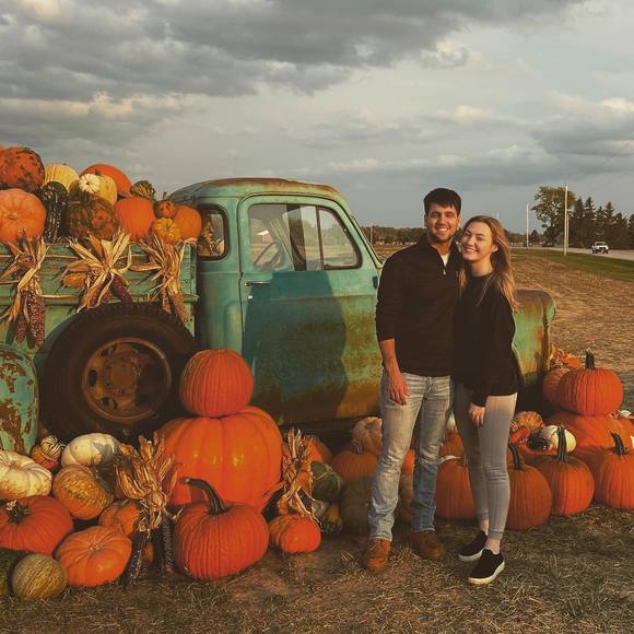 Thane Gallegos - Poshmark Profile Picture of Thane Gallegos (@thane_m_g) on Poshmark