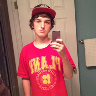 Profile Picture of Brett Newbury (@Brett-Newbury) on Facebook