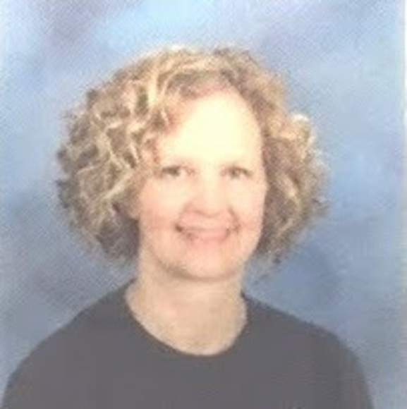 Profile Picture of Hilary Hines (jnk) (@hilhines) on Poshmark