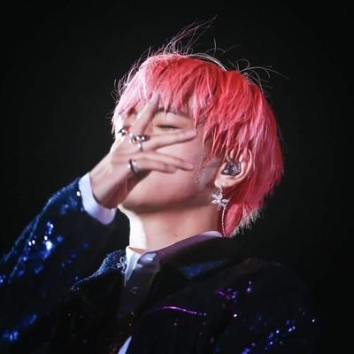 Profile Picture of June Lin (@Junelin54488062) on Twitter