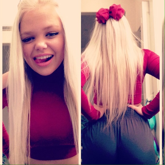 Profile Picture of Ashton Josserand (@queenofswaq) on Poshmark