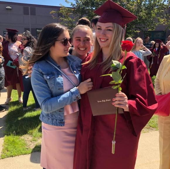 Profile Picture of Desirae Tangen (@desiraetangen) on Poshmark