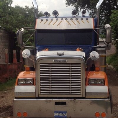 Erick Interiano - Twitter Profile Picture of Erick Interiano (@BrickElber) on Twitter