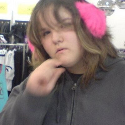 Profile Picture of Libby Wallace (@Hunny_Libby_xD) on Twitter