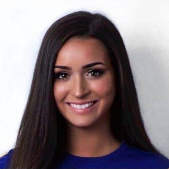 Profile Picture of Tessa Frendo (@tessafrendo) on Poshmark