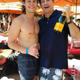 Profile Picture of Andrew Hayes (@ajhayes14) on Twitter