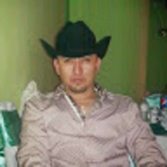 Profile Picture of Roberto Maya (@mayatattoos45) on Poshmark