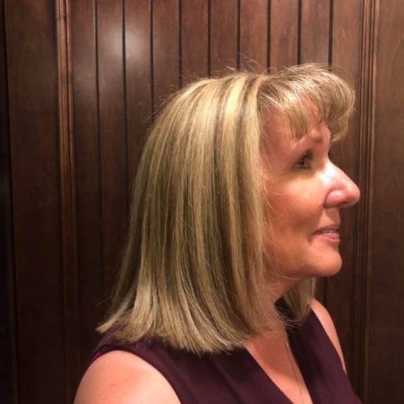 Profile Picture of Leana Ashbacher (@zlashbacher) on Poshmark