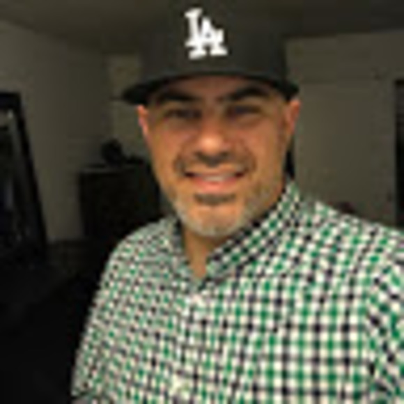 Profile Picture of Ariel Bellofiore (@arielbellofiore) on Poshmark