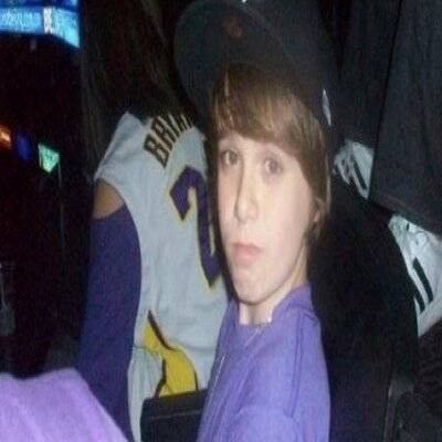 Profile Picture of Angel Larsen (@ILuvLiLCBeadles) on Twitter