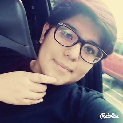 Profile Picture of Bella Esquivel (@olaf_bella) on Twitter