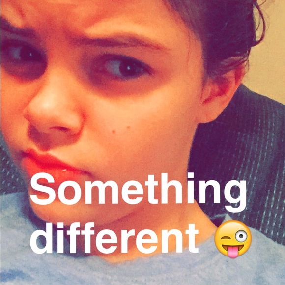 Profile Picture of Tori Booth (@tori_booth) on Poshmark