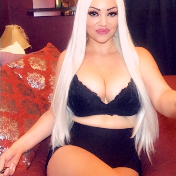 Britany Adshade - Poshmark Profile Picture of Britany Adshade (@britany7878) on Poshmark