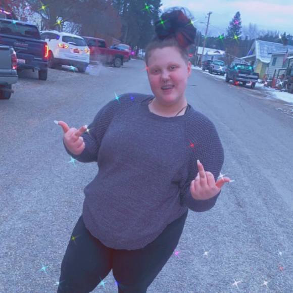 Profile Picture of Shaylinn Smith (@shaylinnsmith) on Poshmark