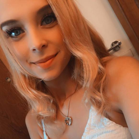 Profile Picture of Cierra Trindle (@cierratrindle) on Poshmark