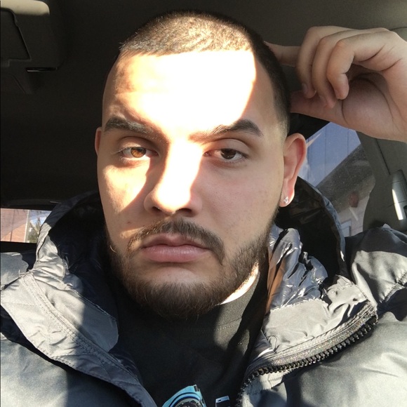 Profile Picture of Mario Diaz (@warioisback) on Poshmark