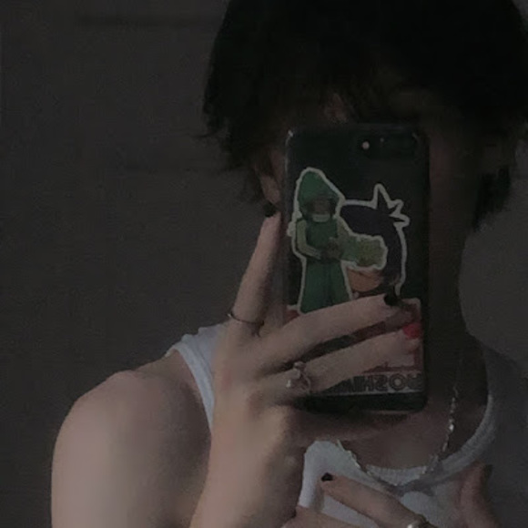 Bryson Alexander - Poshmark Profile Picture of Bryson Alexander (@hartize) on Poshmark