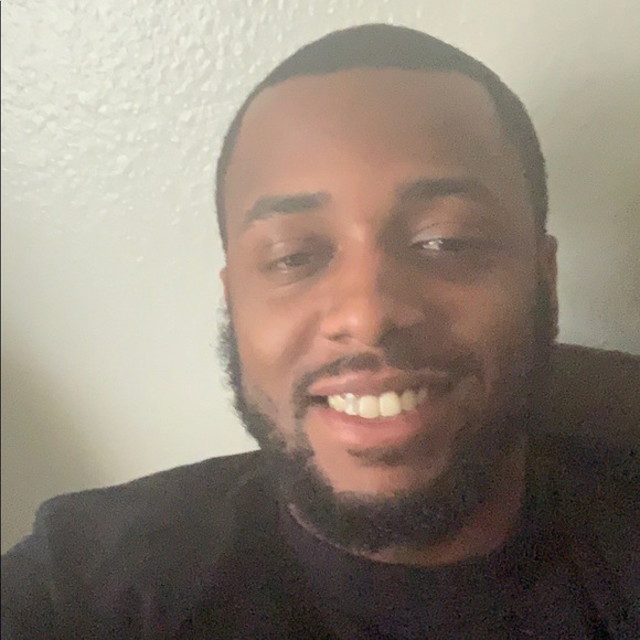 Profile Picture of Lawrence Walker (@bglawrence515) on Poshmark