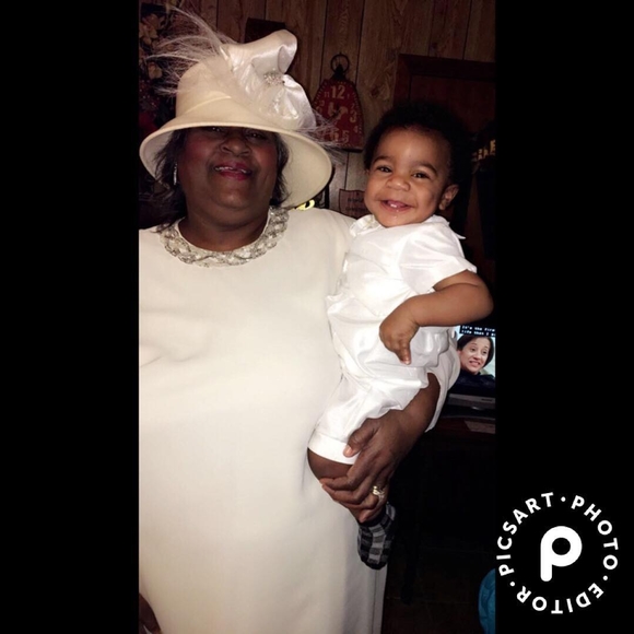 Profile Picture of Bobbie Mcintosh (@bobbiemcintosh) on Poshmark