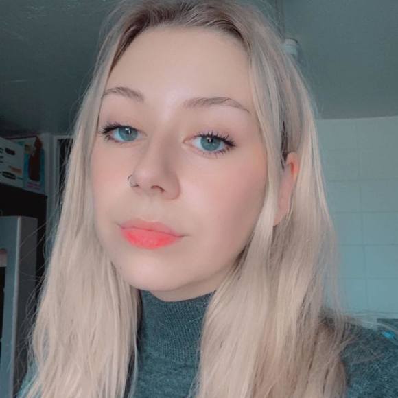 Profile Picture of Kassidy Kleinert (@whykas) on Poshmark