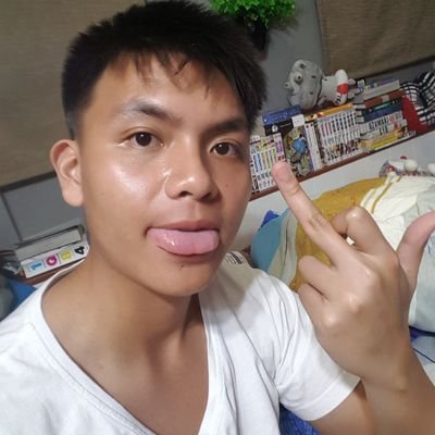 Profile Picture of Paul Angelo C. Matus (@valmatus14) on Twitter