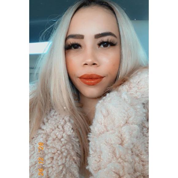 Profile Picture of Keaton Thomas (@queenkat5) on Poshmark