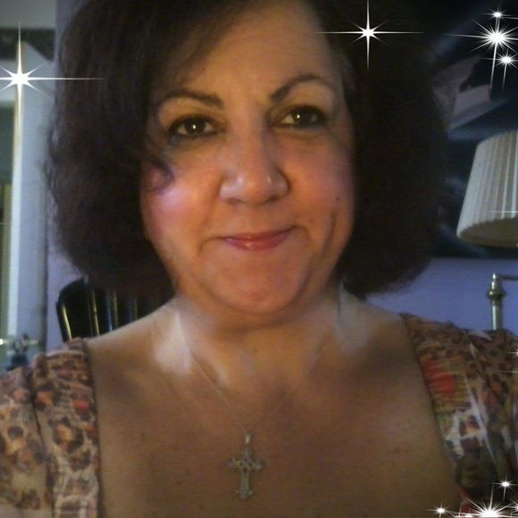 Profile Picture of Paula Buccheri (@halvolt1) on Poshmark