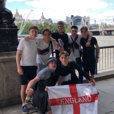 Profile Picture of Chris (@Chris_Pompey_) on Twitter