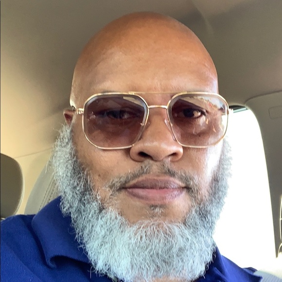 Profile Picture of Reginald Dockery (@rjdockeryceo) on Poshmark