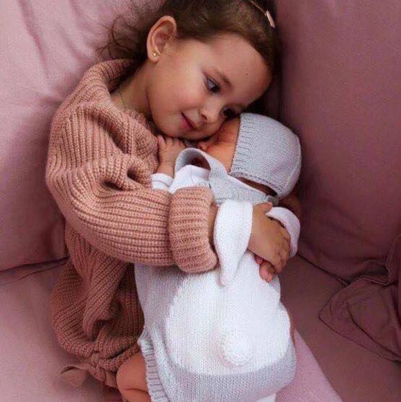 Profile Picture of Shahadabode mi Shahadabode (@sshahadabode) on Poshmark