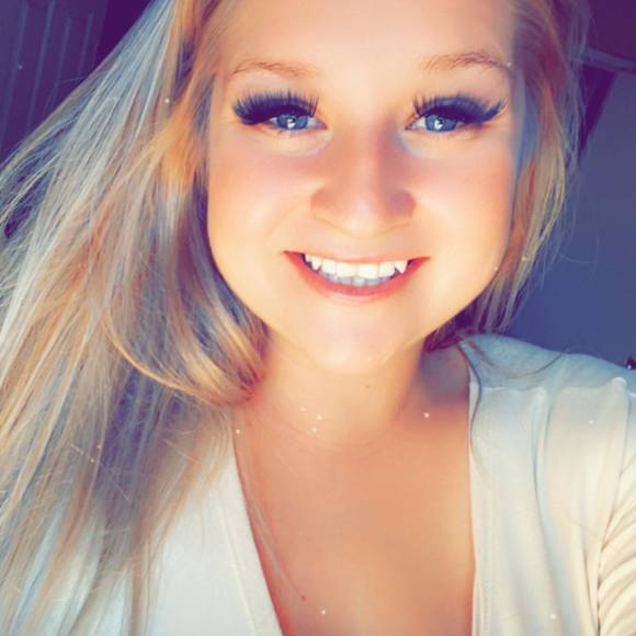 Profile Picture of Makinzie Alavazo townsend (@makinziealavazo) on Poshmark