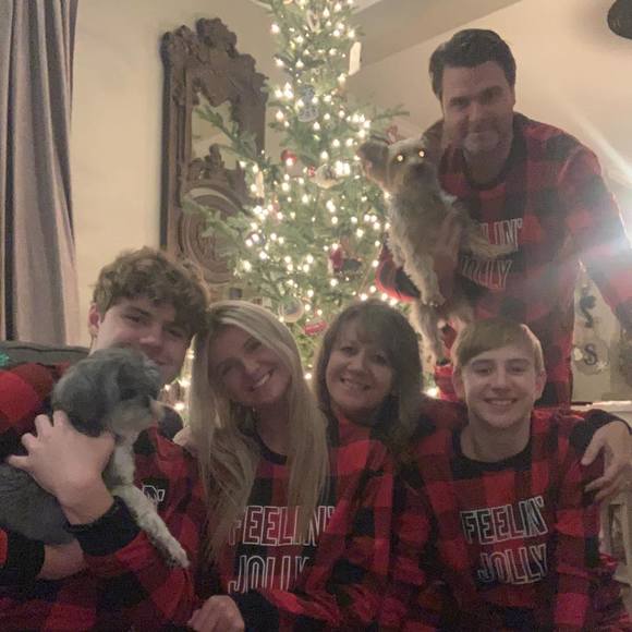 Profile Picture of Kelly Senko (@ksenko12) on Poshmark