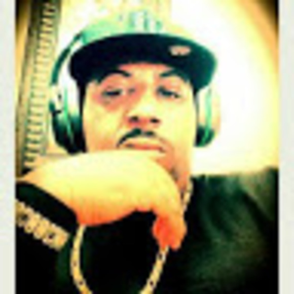 Profile Picture of Derrick Coley (@derrick1933) on Poshmark