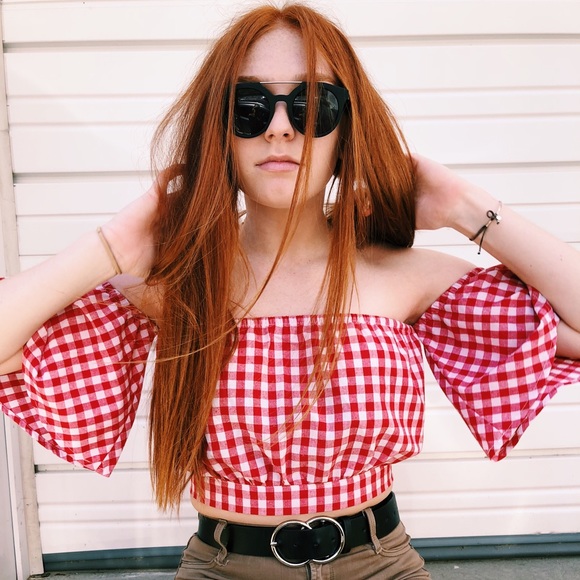 Profile Picture of Caroline Marshall (@carolineelise21) on Poshmark