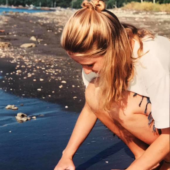 Profile Picture of Dwor Photos (@dwor) on Poshmark