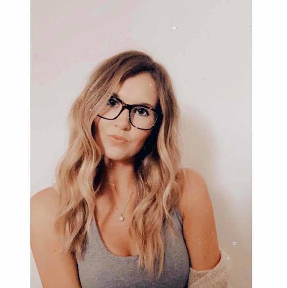 Profile Picture of Mallory Mcginnis (@mallorymcgin834) on Poshmark