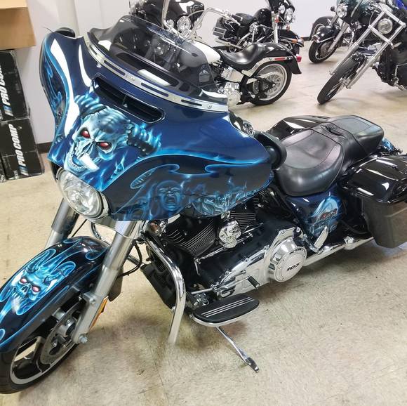 Profile Picture of David Fulcher (@dfulcher71) on Poshmark