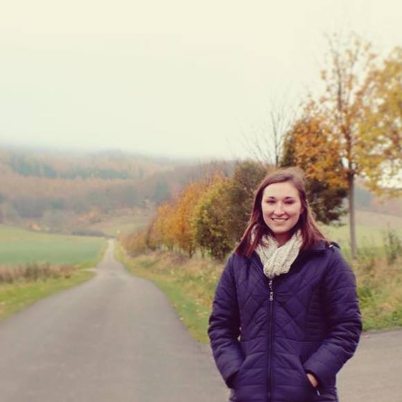 Danica Balbach - Poshmark Profile Picture of Danica Balbach (@danicabalbach) on Poshmark