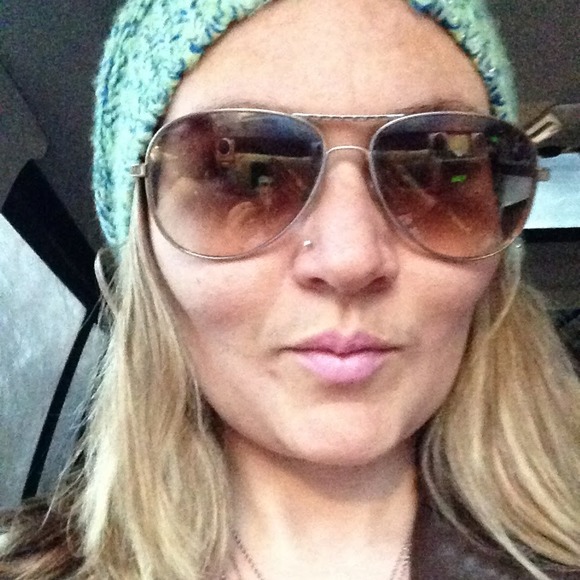 Profile Picture of Hunter Marks (@hlmarks) on Poshmark