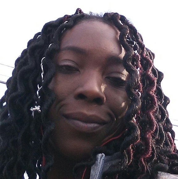 Profile Picture of Victoria Bennerman (@vbennerman) on Poshmark