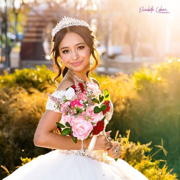 Profile Picture of Elizabeth Cohen (@elizabethcohen1) on Poshmark