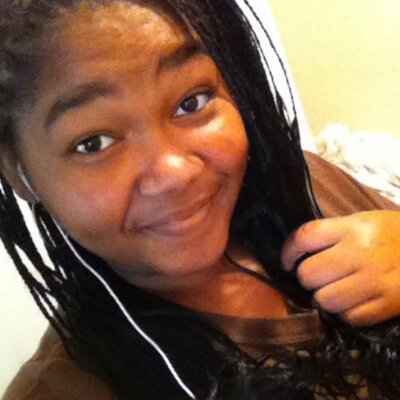 Profile Picture of Jasmin (@jasmineebron) on Twitter