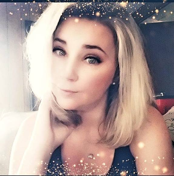 Profile Picture of Sherrie Crain (@sherried87) on Poshmark