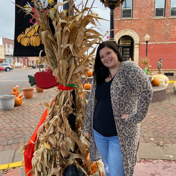 Profile Picture of Megan Brede (@mwbrede) on Poshmark