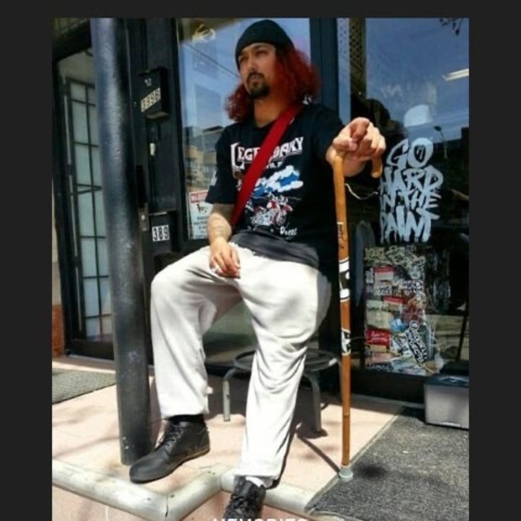 Profile Picture of Kyle Burden (@kkburden84) on Poshmark
