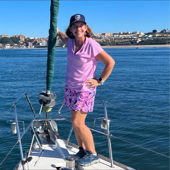 Donna Nikodem - Poshmark Profile Picture of Donna Nikodem (@poshmarknikodem) on Poshmark