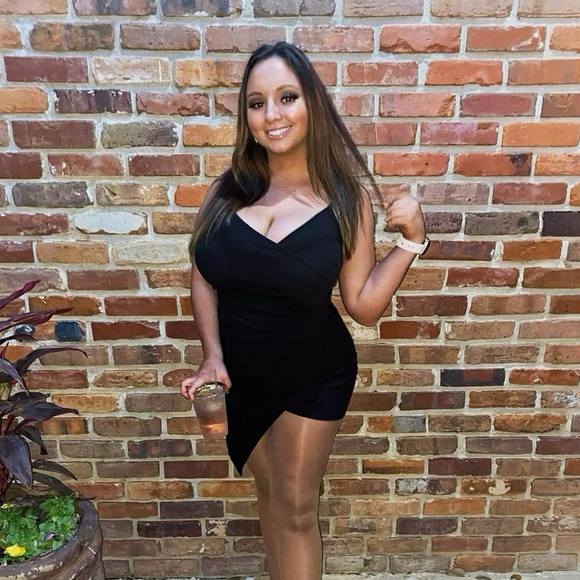 Profile Picture of Kaylee Ridilla (@kayleeridilla) on Poshmark