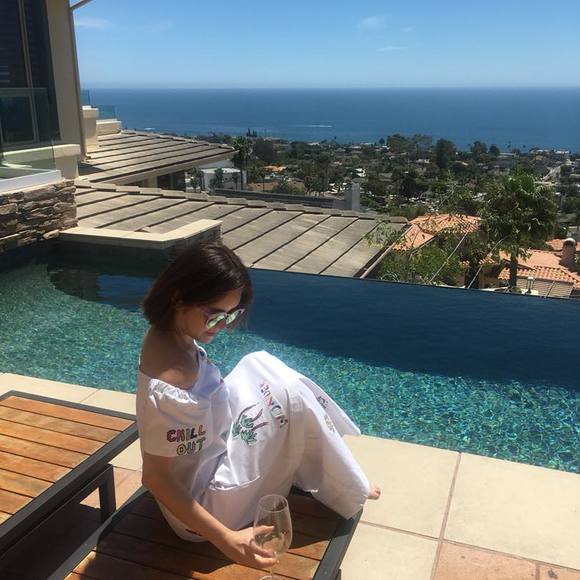 Profile Picture of Eunjin Kim (@tarea1214) on Poshmark